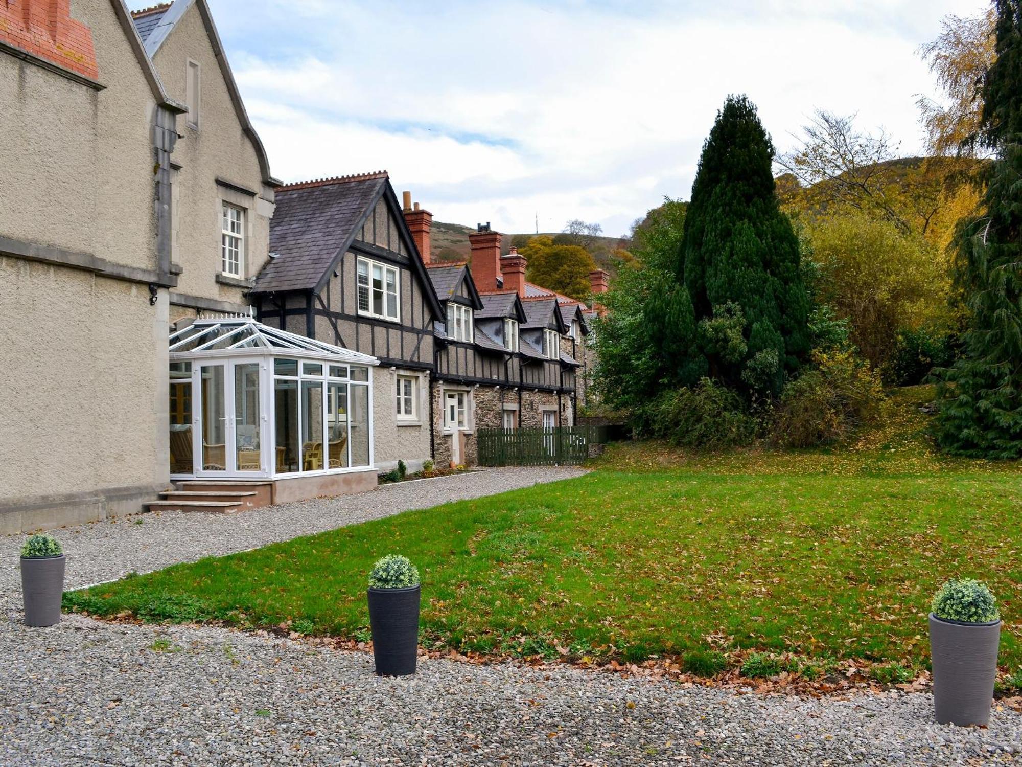 The East Wing At Grove Hall Bodfari Exterior photo